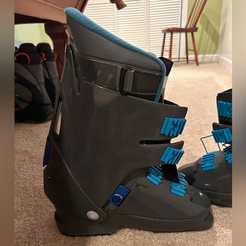 Excellent condition Salomon Ski Boots Men’s Size 7-7.5 - Picture 4 of 6
